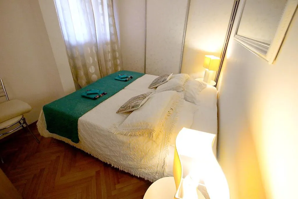 Urban Apartment Zadar 0*,